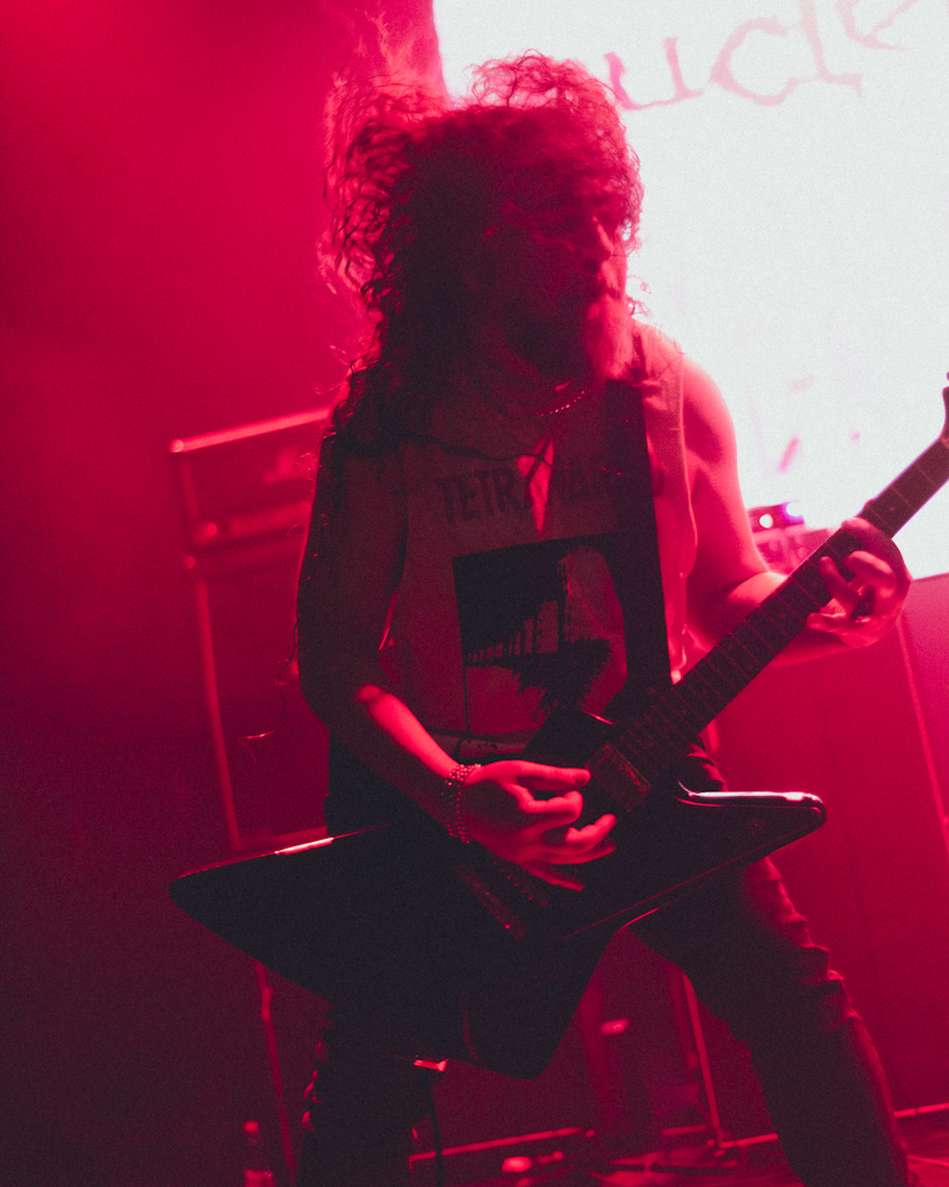 Criminal - 30 años de "Victimized"